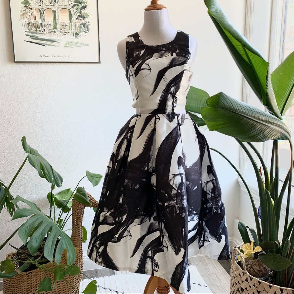 ANGL Black/White Midi Dress Size S